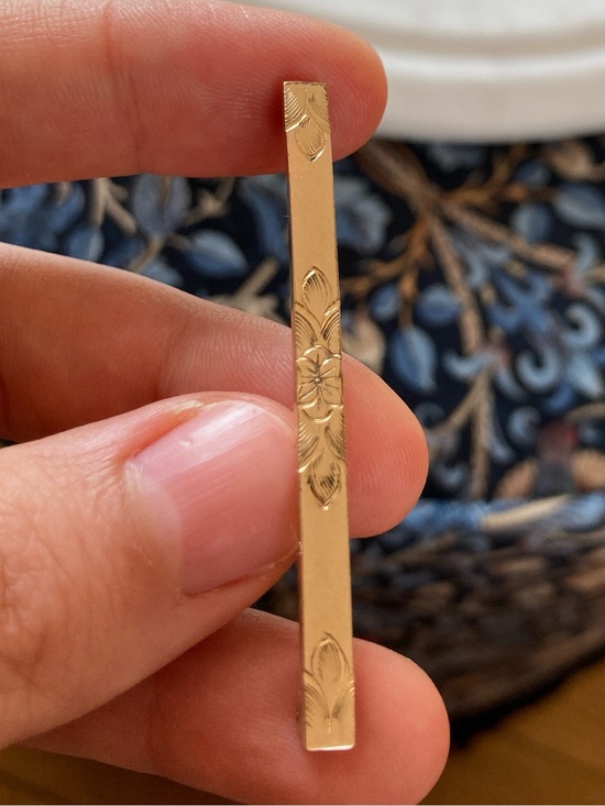 Antique Jewelry - Antique Edwardian Gold Top Engraved Floral Bar Brooch